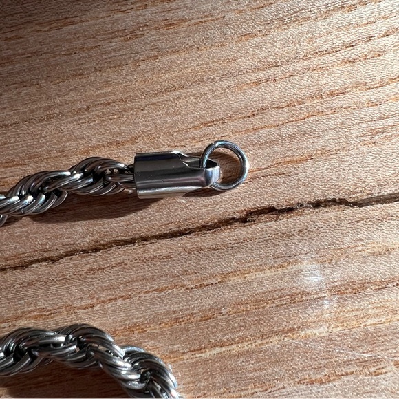 Thick Rope Chain Necklace - Picture 5 of 5